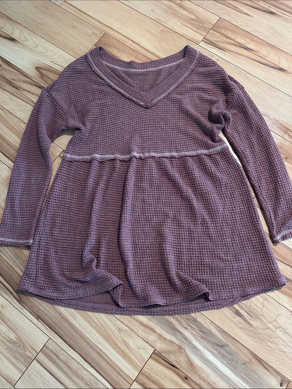 Waffle Knit V-Neck Long Sleeve Tunic in Dusty Mauve